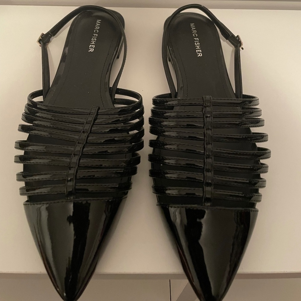 Marc Fisher Black staple sandals